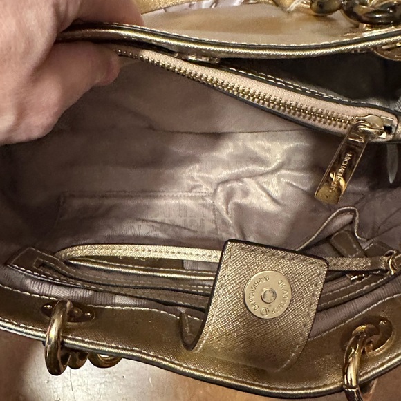 Michael Kors like new gold metallic Cynthia Staffiano leatherr satchel - Picture 6 of 7